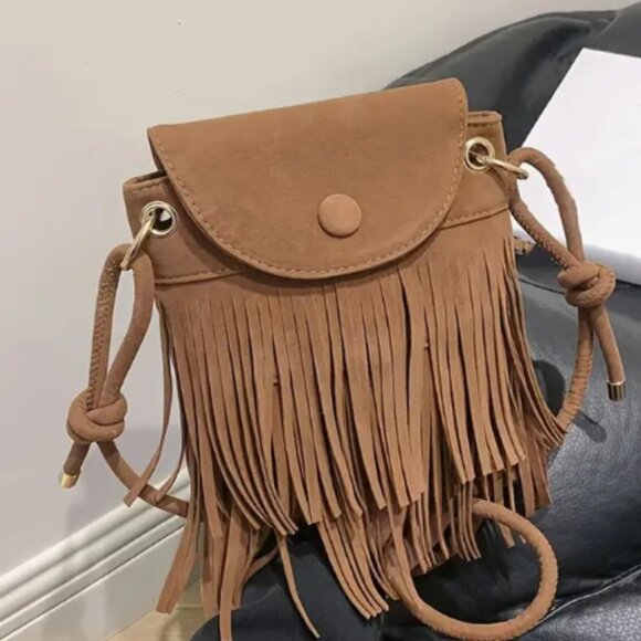 Handbags - P107 🤎 Chic Dark Brown Fringe Crossbody Bag 🤎